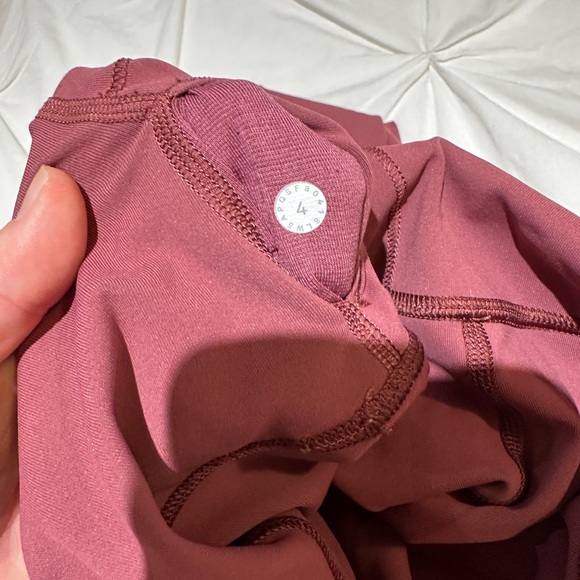 Mauve lululemon leggings size 4 - Picture 4 of 4